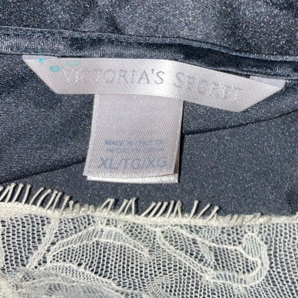 Black Lace Slip - Picture 6 of 7